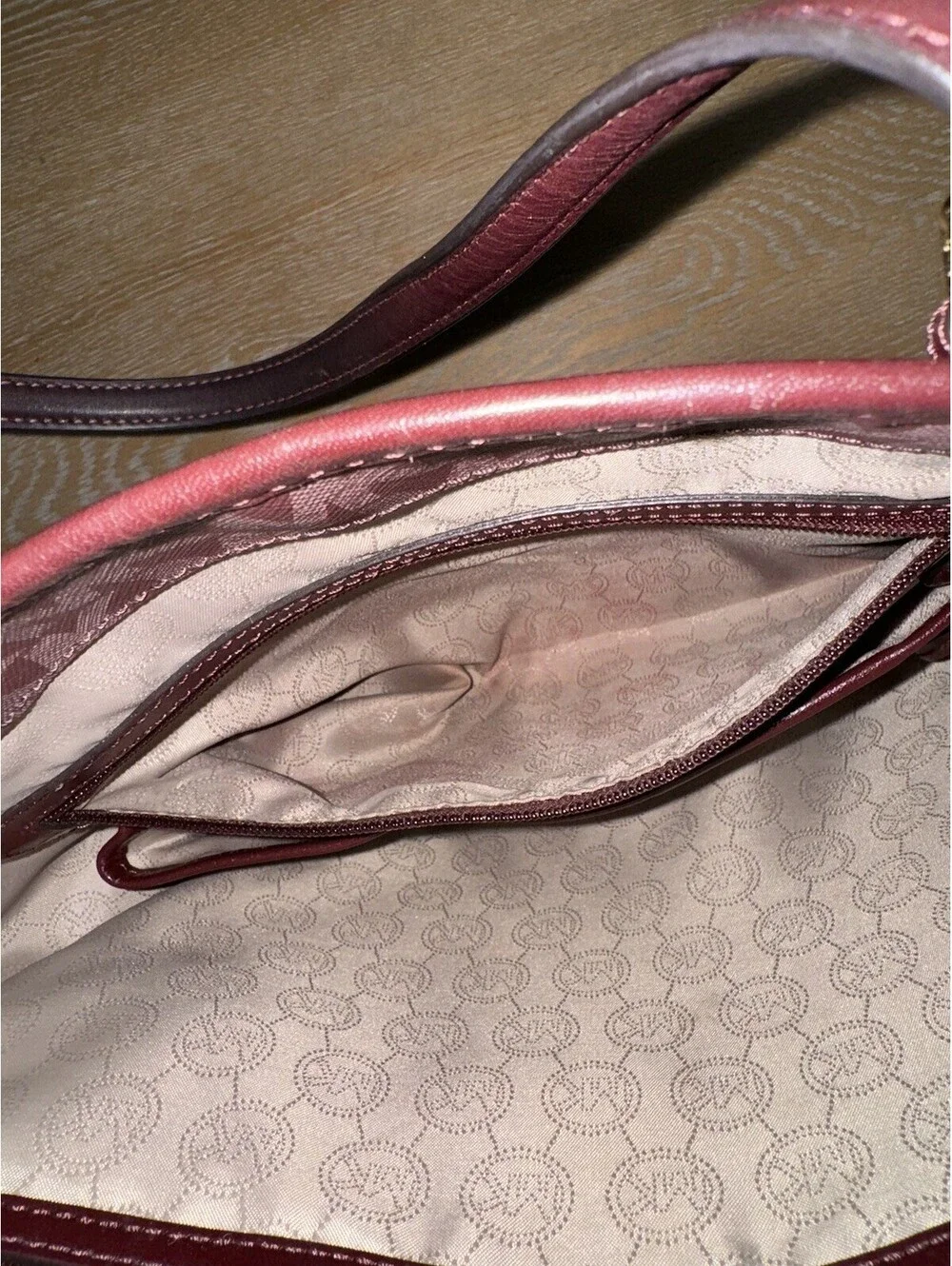 Michael Kors Signature Jet set Burgundy Merlot Maroon Tote Shoulder Bag Purse